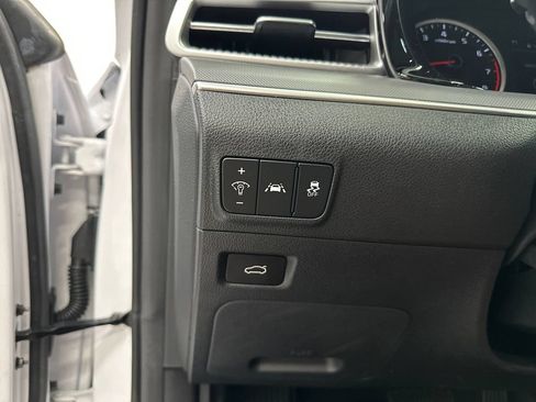 Used 2023 Kia K5 GT-Line FWD image 32