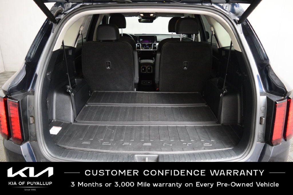 Certified 2023 Kia Sorento EX AWD/4WD image 19