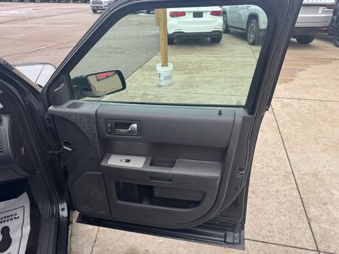 Used 2011 Ford Flex SE image 15