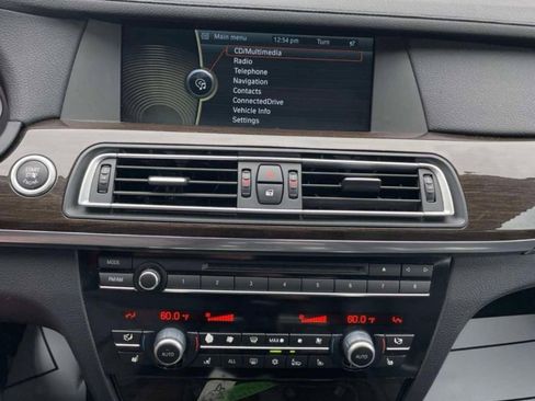 Used 2011 BMW 750i xDrive image 6