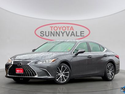 Used 2025 Lexus ES 300h w/ Premium Package