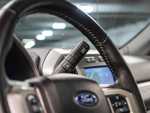 Used 2021 Ford F250 Lariat image 24