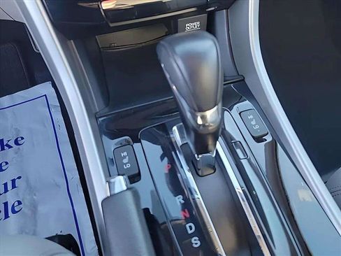 Used 2017 Honda Accord EX-L image 12