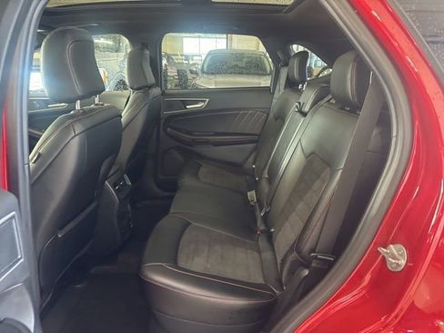 Used 2024 Ford Edge ST-Line w/ Class II Trailer Tow Package image 10