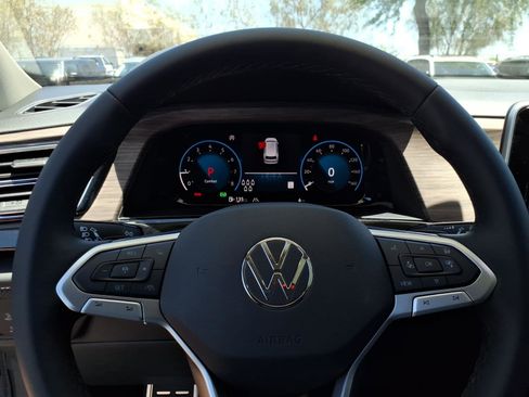 New 2026 Volkswagen Atlas SEL Premium R-Line AWD/4WD image 18