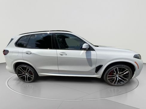 Used 2025 BMW X5 xDrive40i w/ Executive Package AWD/4WD image 2