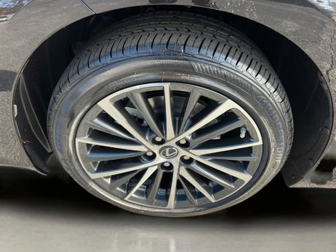 New 2025 Lexus ES 350 w/ Premium Package image 12