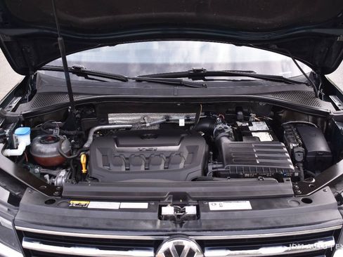 Used 2019 Volkswagen Tiguan SE AWD/4WD image 37