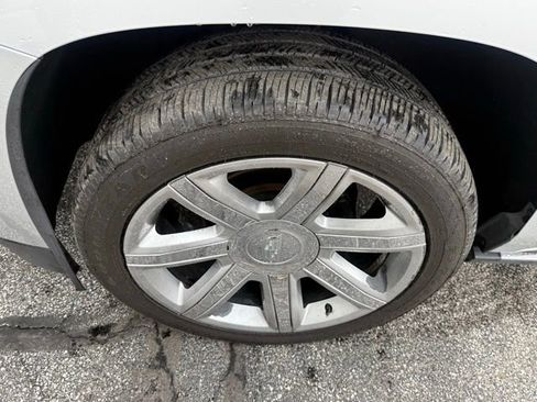 Used 2015 Cadillac Escalade ESV Premium AWD/4WD image 6
