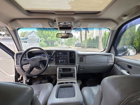 Used 2006 GMC Sierra 1500 SLE w/ Onstar Plus Package AWD/4WD image 11