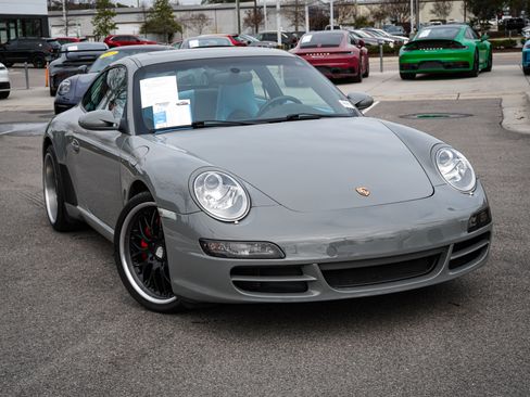 Used 2006 Porsche 911 Carrera image 2