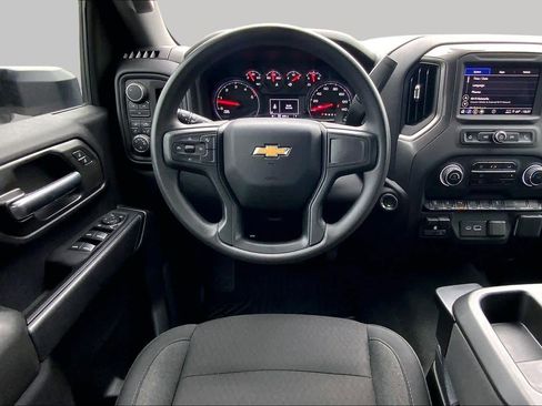 Used 2025 Chevrolet Silverado 2500 Custom w/ Custom Value Package AWD/4WD image 5