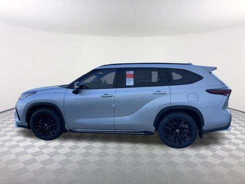 New 2025 Toyota Highlander XSE image 19