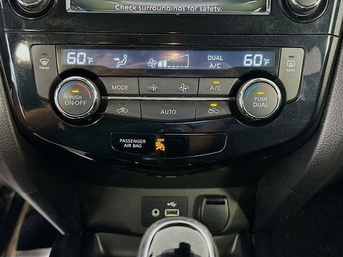 Used 2019 Nissan Rogue Sport SV w/ All-Weather Package AWD/4WD image 15