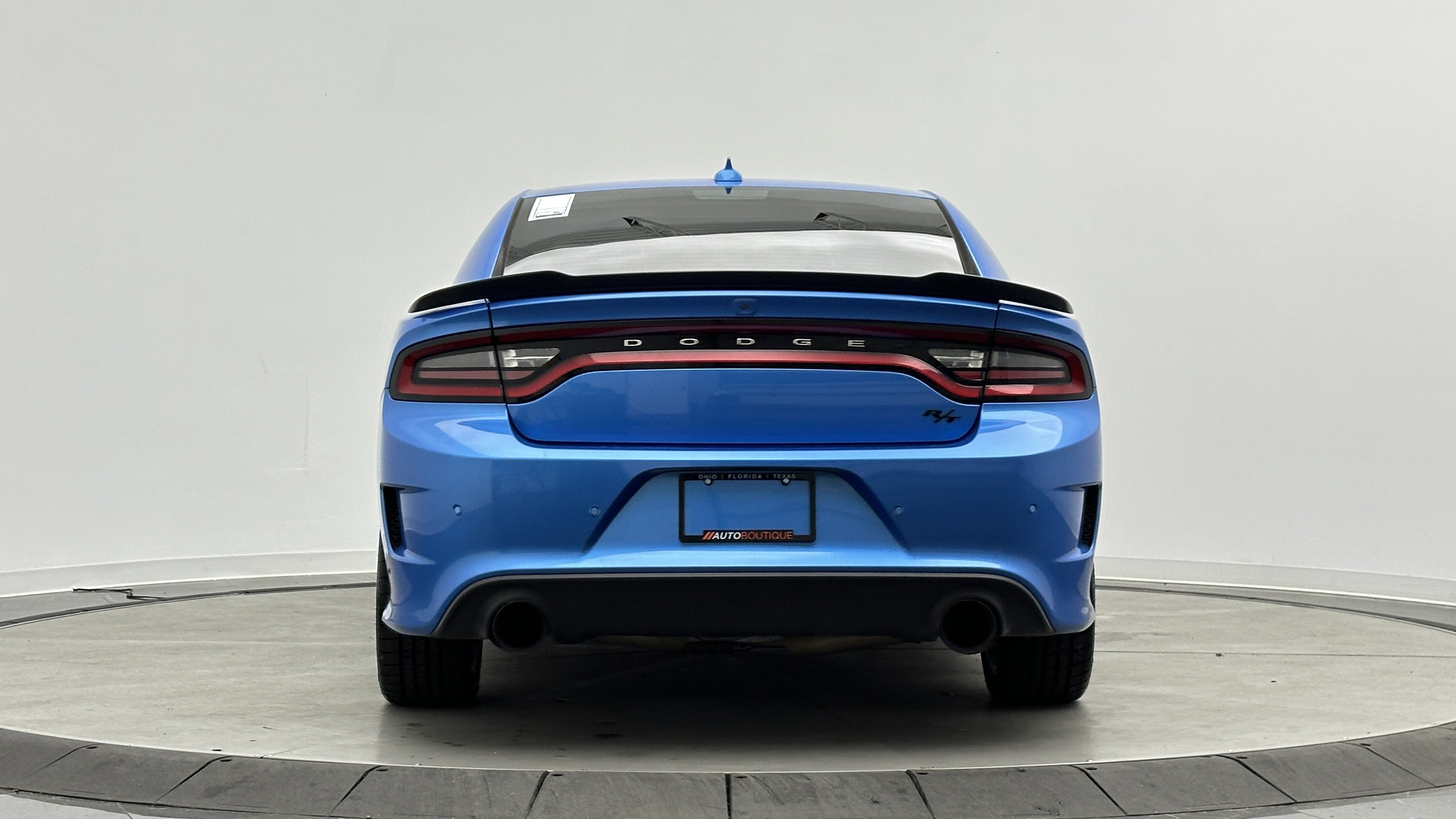 Used 2019 Dodge Charger R/T w/ Plus Group RWD image 4