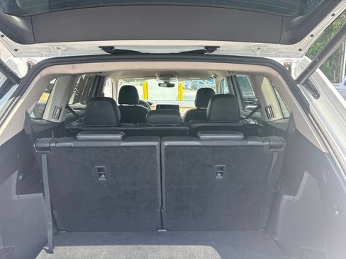 Used 2024 Volkswagen Atlas SE FWD image 34