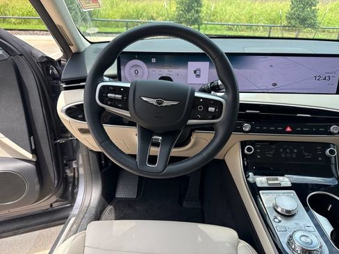 Certified 2026 Genesis GV70 2.5T AWD/4WD image 13