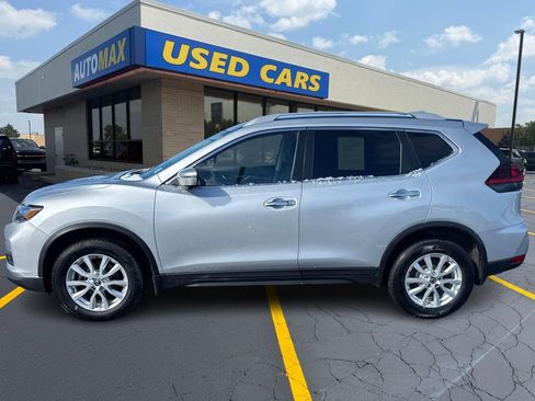Used 2018 Nissan Rogue SV w/ Premium Package image 8