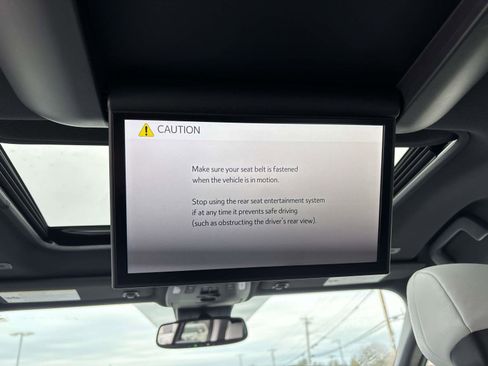 New 2026 Toyota Sienna XSE image 11