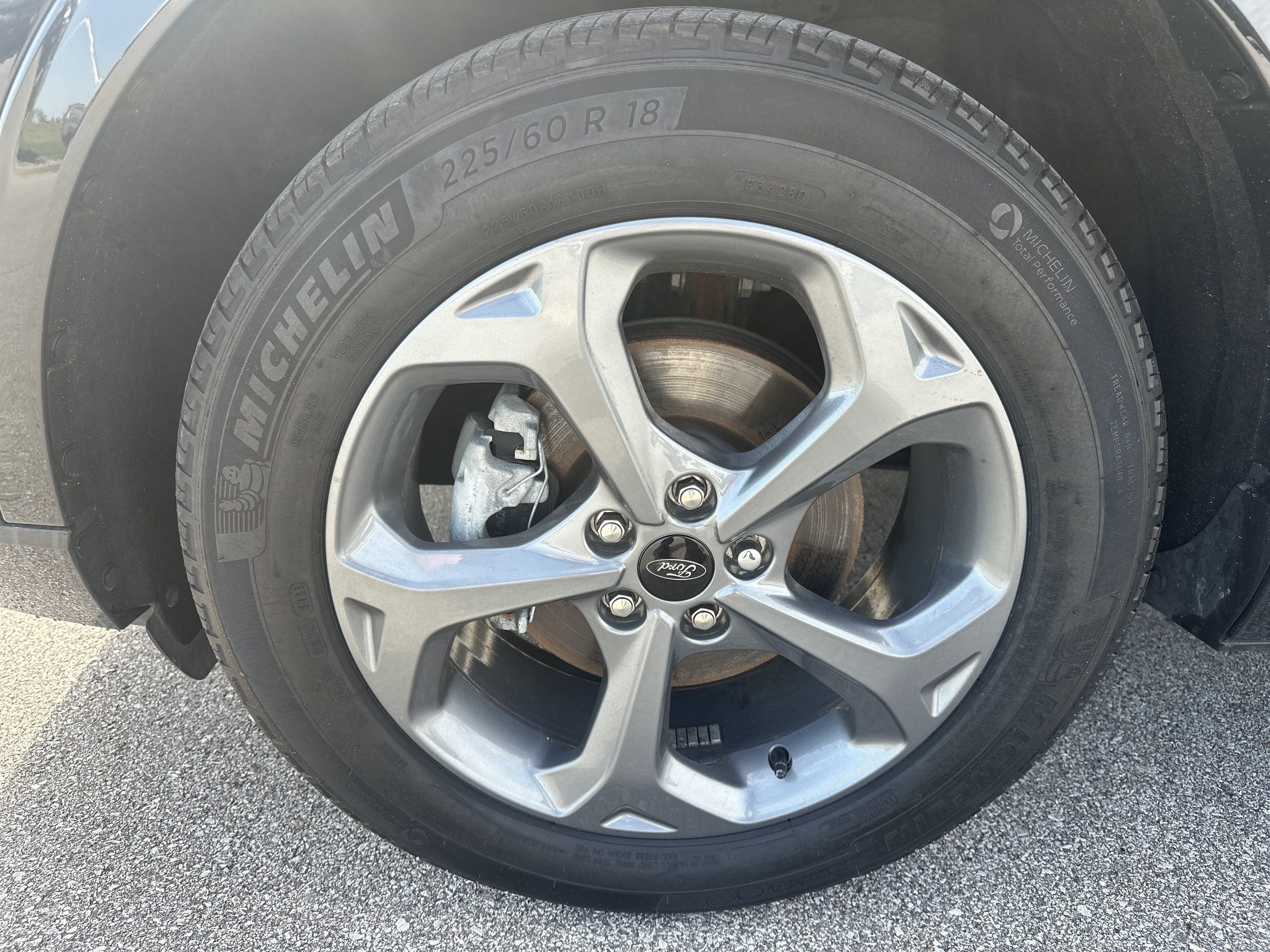 Used 2024 Ford Escape ST-Line w/ Tech Pack #1 AWD/4WD image 9
