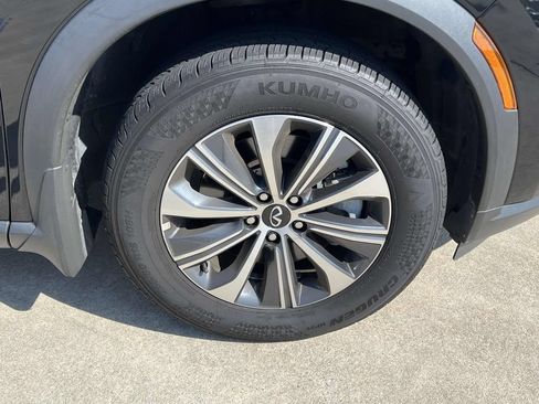 Used 2025 INFINITI QX60 Pure FWD image 9