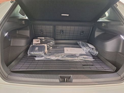 New 2026 Volkswagen Tiguan SEL R-Line image 25