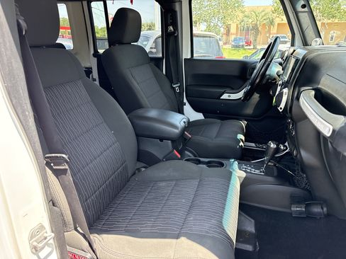 Used 2012 Jeep Wrangler Unlimited Sport AWD/4WD image 20