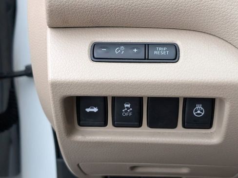 Used 2017 Nissan Altima 2.5 SL w/ Technology Package image 26