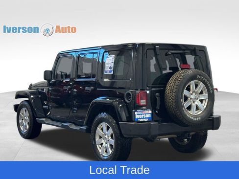 Used 2016 Jeep Wrangler Unlimited Sahara w/ Connectivity Group AWD/4WD image 7