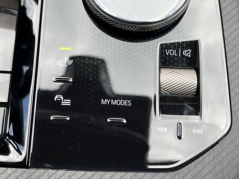 New 2025 BMW X3 xDrive30i w/ Premium Package image 9