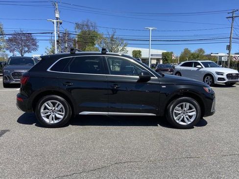 Certified 2023 Audi Q5 2.0T Premium w/ Convenience Package AWD/4WD image 4
