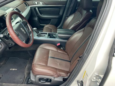 Used 2012 Lincoln MKS AWD image 9