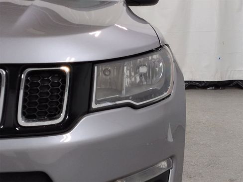 Certified 2021 Jeep Compass Latitude w/ Convenience Group image 11