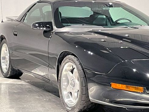 Used 1994 Pontiac Firebird Coupe image 16