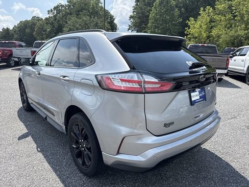 Used 2023 Ford Edge SE w/ Black Appearance Package AWD/4WD image 5