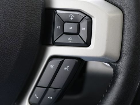 Used 2019 Ford F150 Lariat image 25