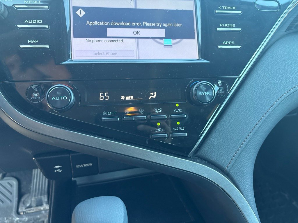 Used 2019 Toyota Camry LE FWD image 17