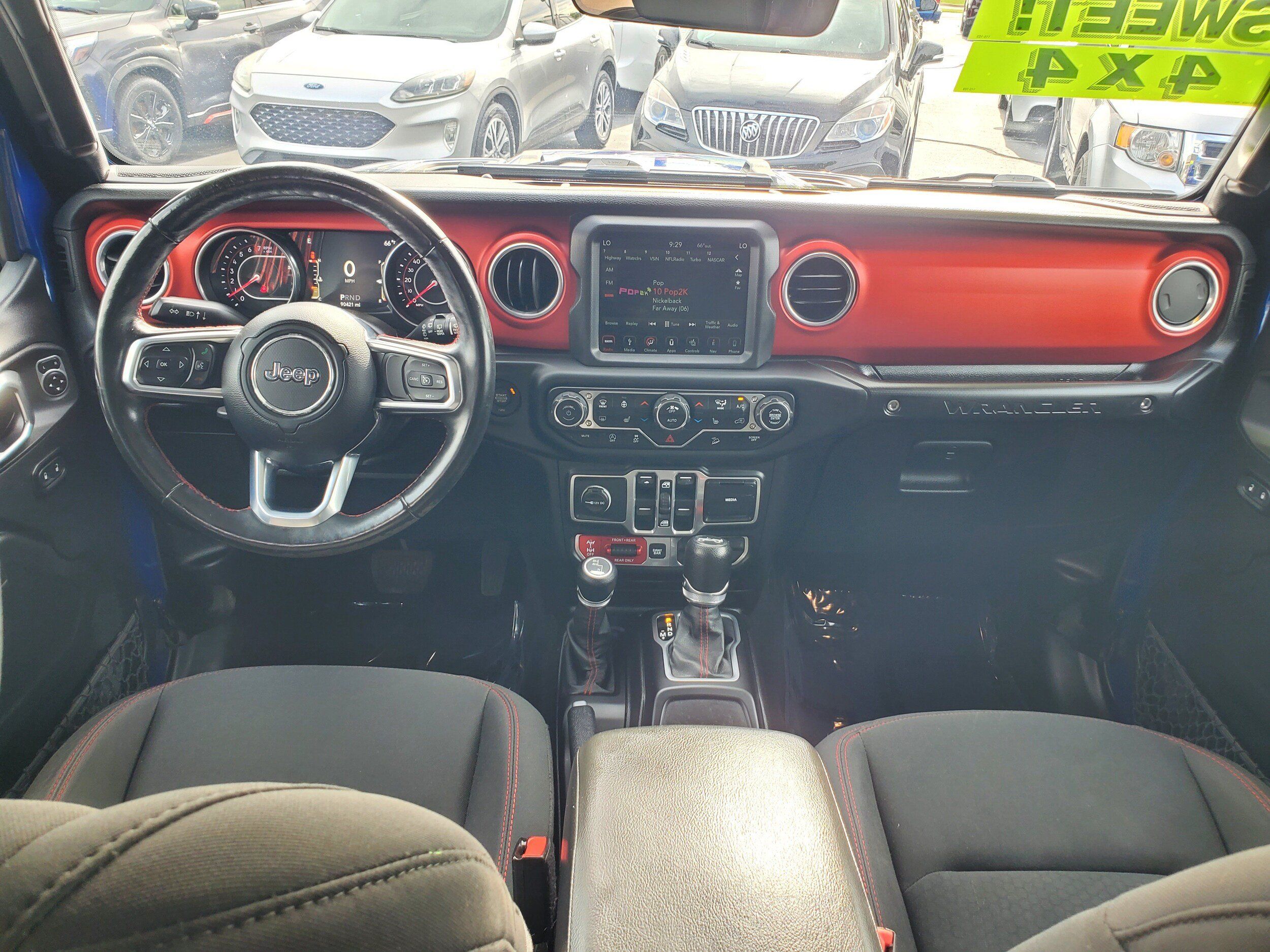 Used 2018 Jeep Wrangler Unlimited Rubicon AWD/4WD image 25