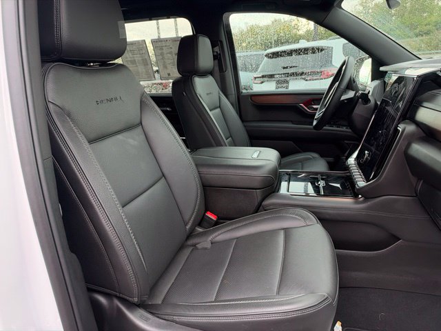 Used 2026 GMC Yukon XL Denali w/ Sun & Power Step Package AWD/4WD image 11