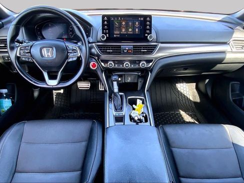 Used 2018 Honda Accord Sport image 14