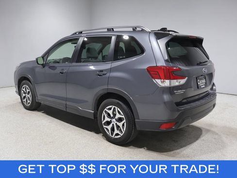 Used 2024 Subaru Forester Premium w/ POP Package 3 AWD/4WD image 4