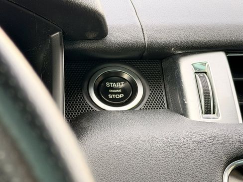 Used 2017 Land Rover Range Rover Sport SE image 25