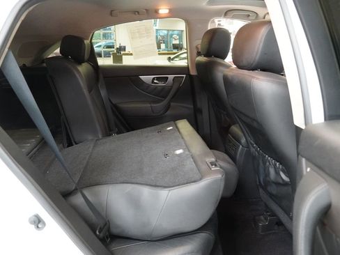 Used 2015 INFINITI QX70 AWD w/ Premium Package image 32