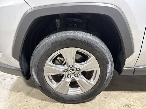 Used 2025 Toyota RAV4 XLE AWD/4WD image 26