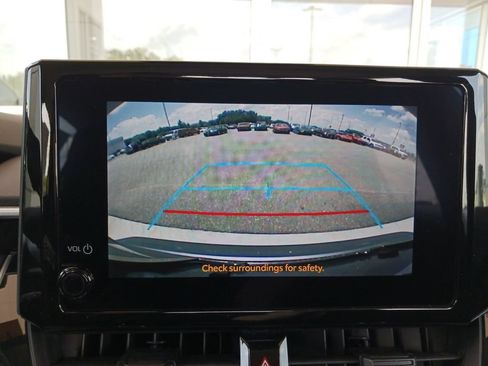 Used 2024 Toyota Corolla LE FWD image 21