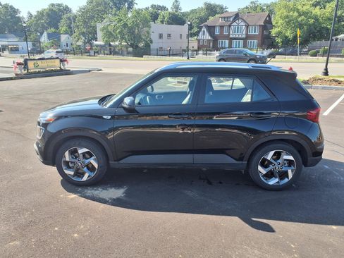 Used 2025 Hyundai Venue SEL FWD image 26