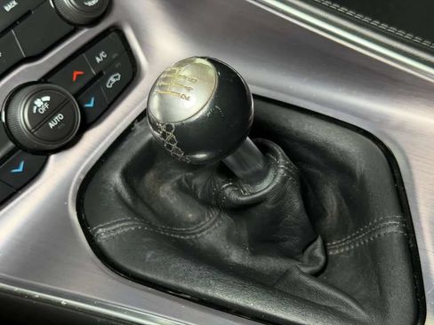 Used 2016 Dodge Challenger R/T w/ Blacktop Package RWD image 27