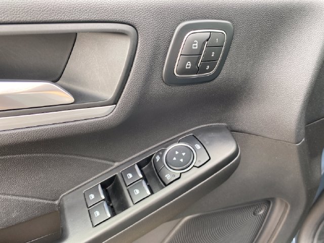 Used 2025 Ford Escape Platinum AWD/4WD image 18