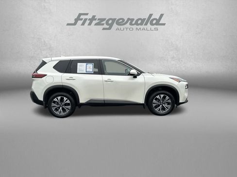 Used 2023 Nissan Rogue SV image 8