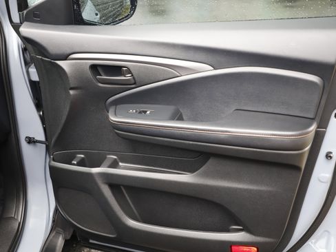 Used 2022 Honda Pilot TrailSport image 9